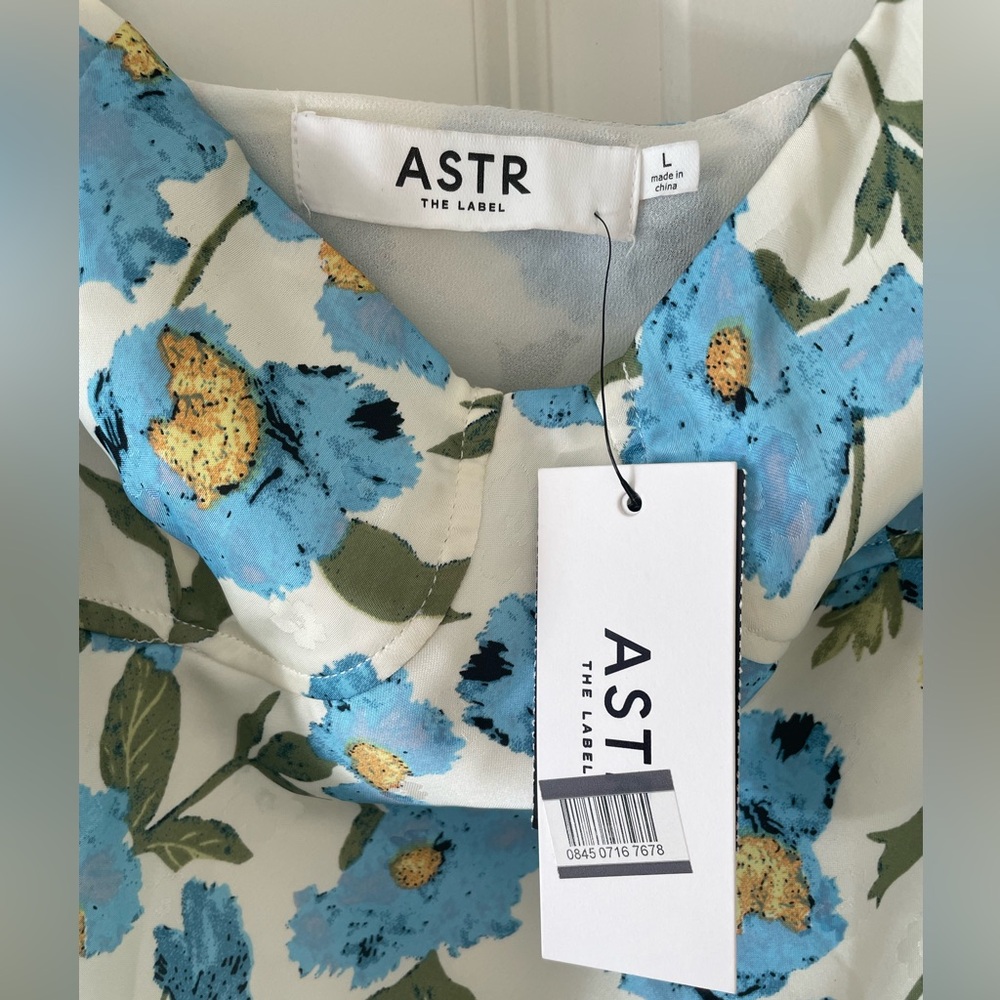 NWT Astr “Bow Strap Satin Midi Dress” Size Large - Picture 4 of 8